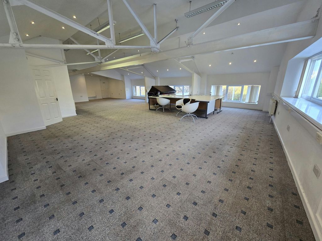 Property photo 2 of 10 Open Plan Area