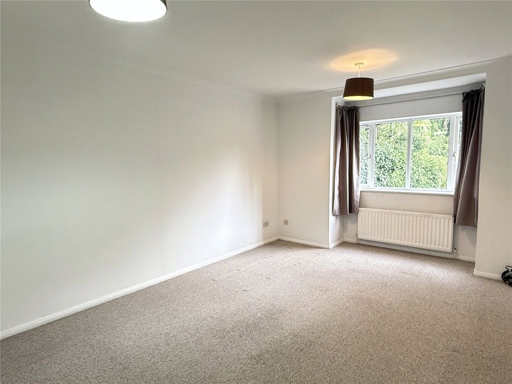 Property photo 2 of 10 Picture No. 20