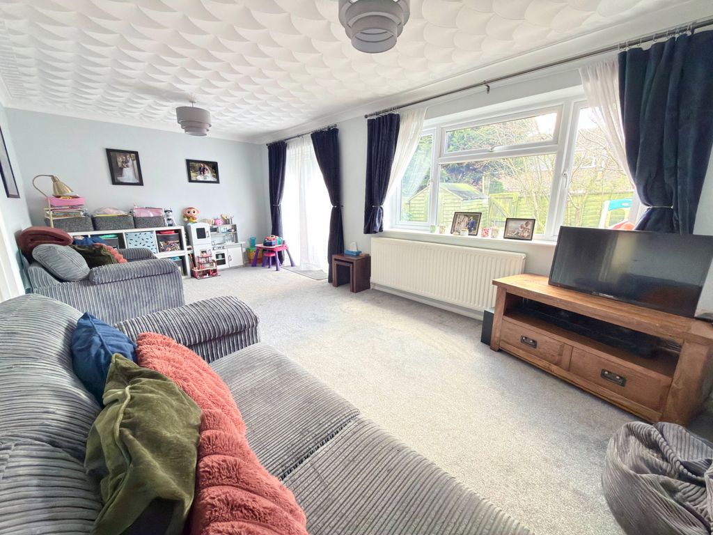 Property photo 2 of 22