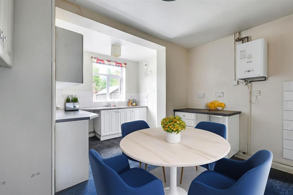 Property photo 3 of 20 Ai Kitchen