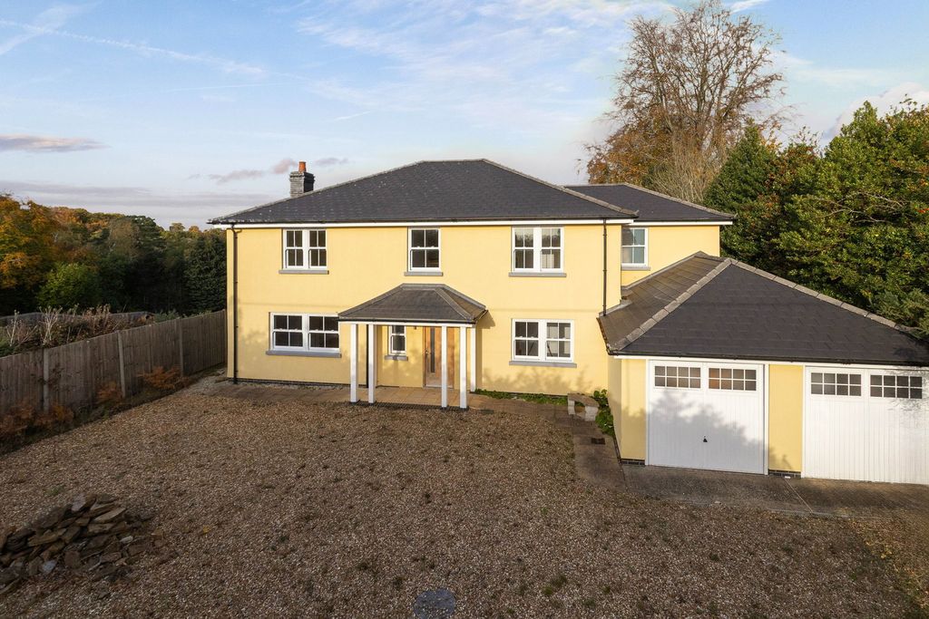 Property photo 1 of 28
