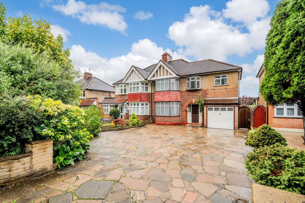 Property photo 1 of 19