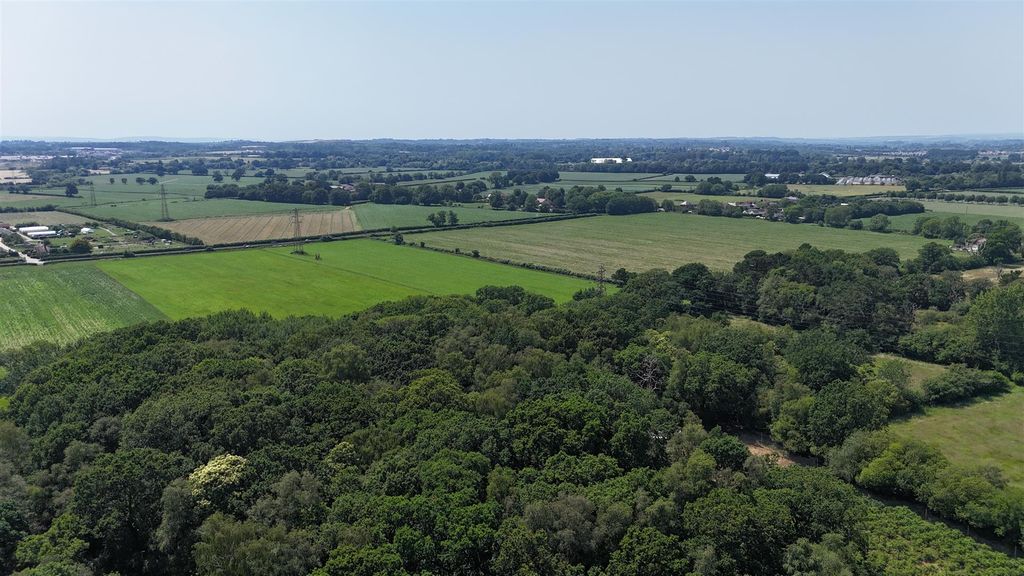 Property photo 1 of 7 Dji_20260624134212_0462_D.Jpg