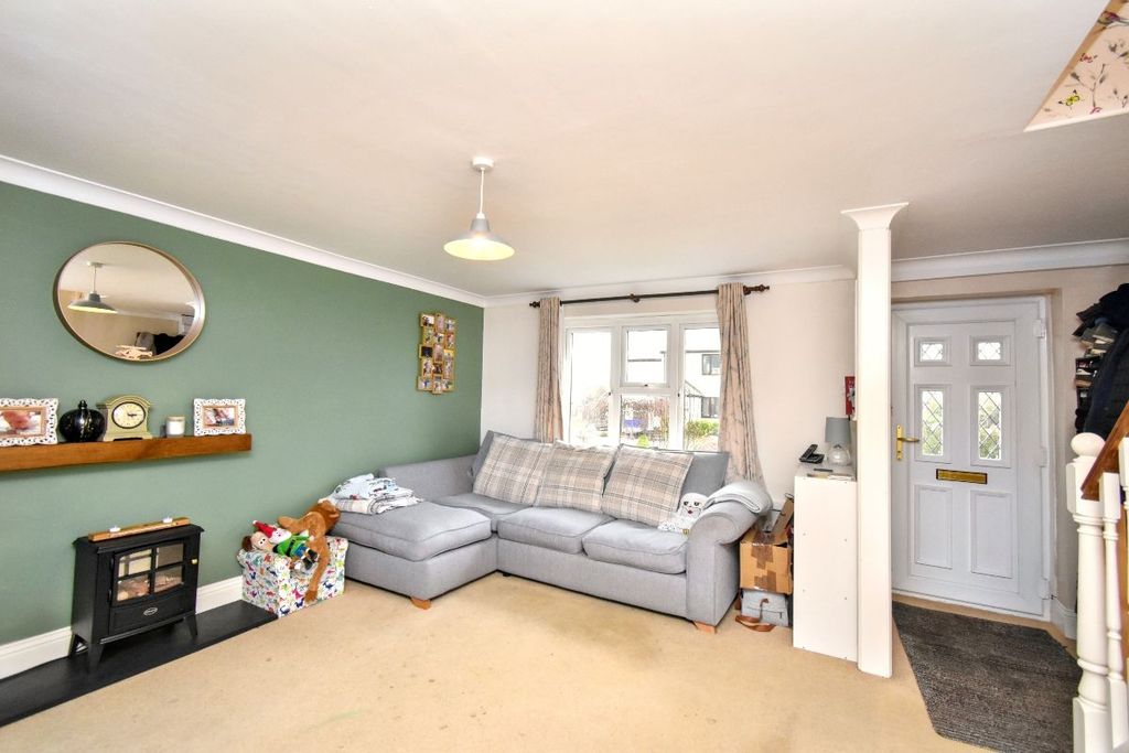 Property photo 2 of 21