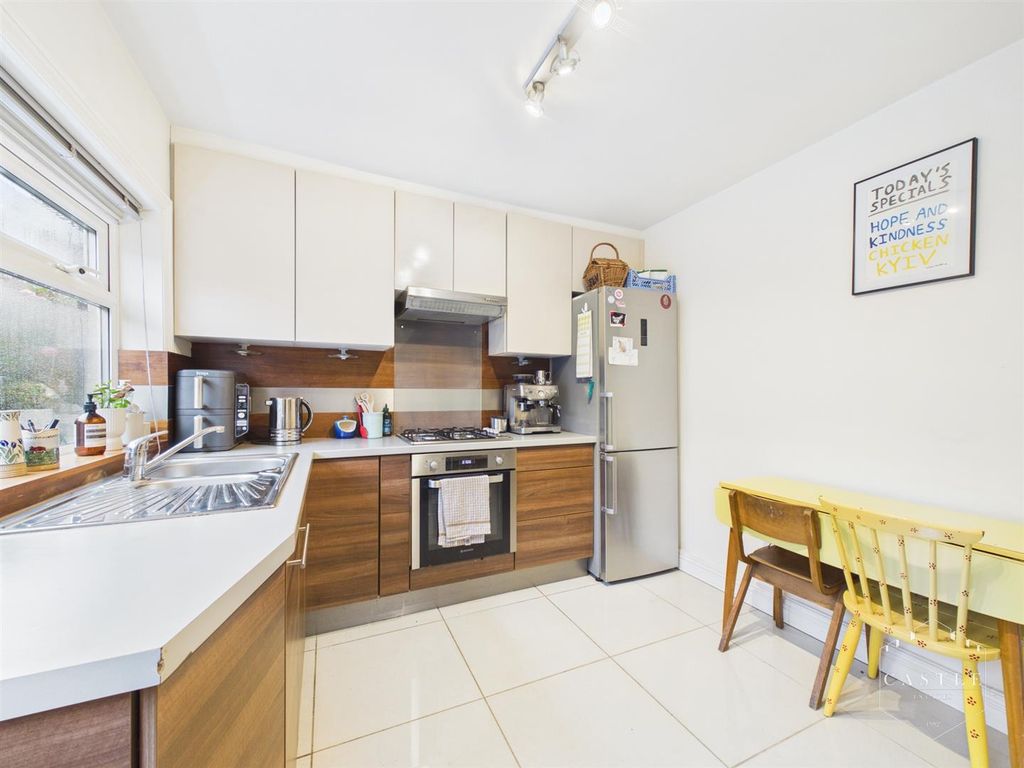 Property photo 2 of 9 Kitchen/Diner