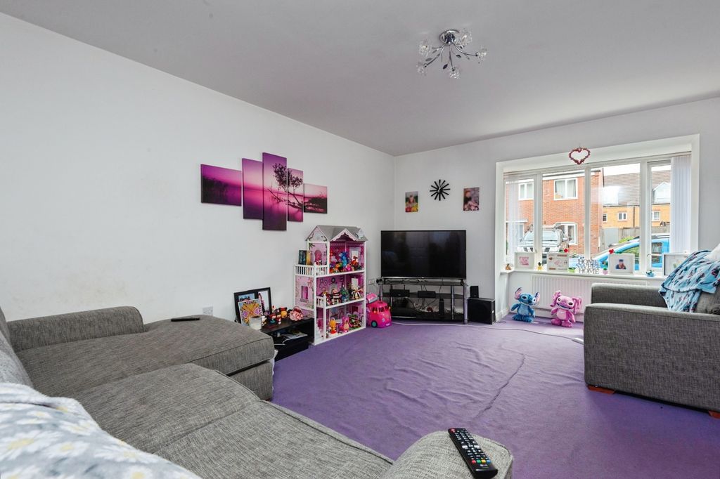 Property photo 2 of 15 Pbox-Img.Jpg
