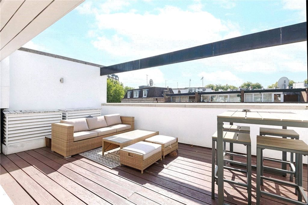 Property photo 2 of 19 Picture No. 38