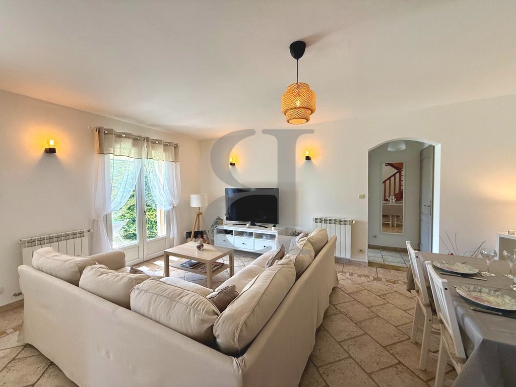 Property photo 3 of 16