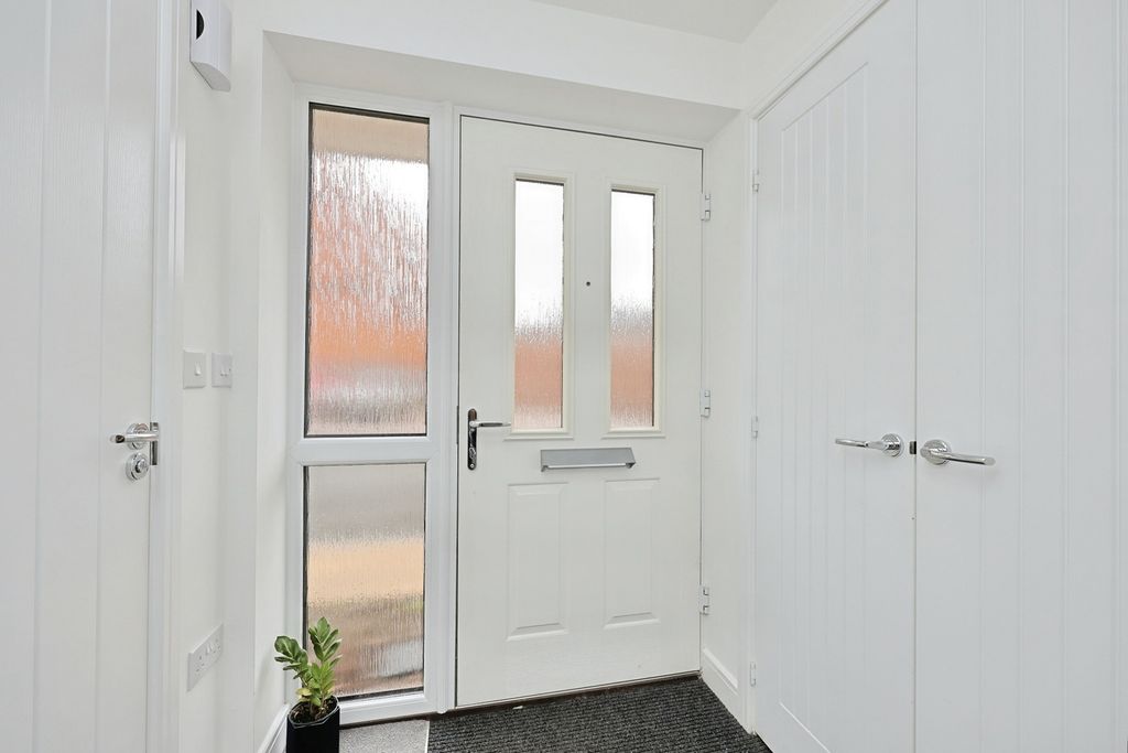 Property photo 2 of 14 Pbox-Img.Jpg