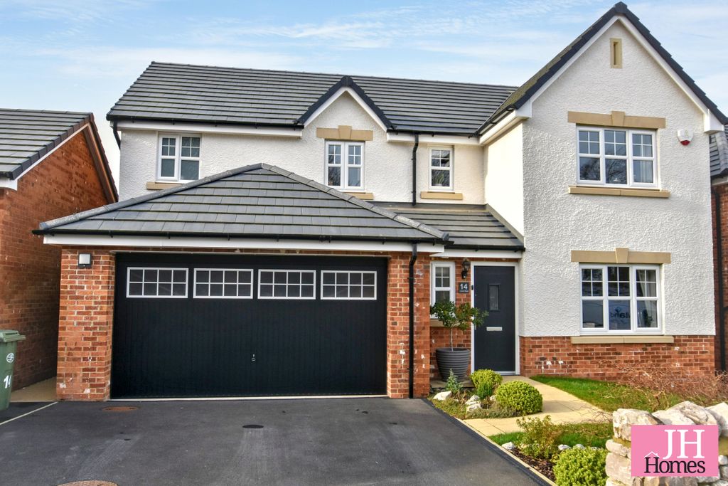 Property photo 1 of 28