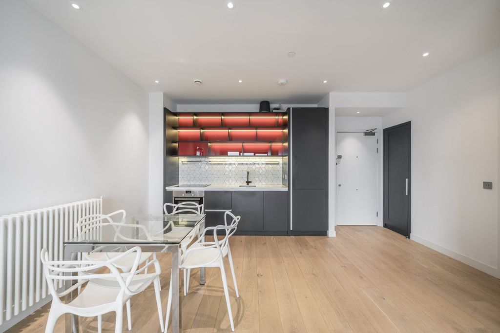 Property photo 3 of 17 1300718-6-6835A74...
