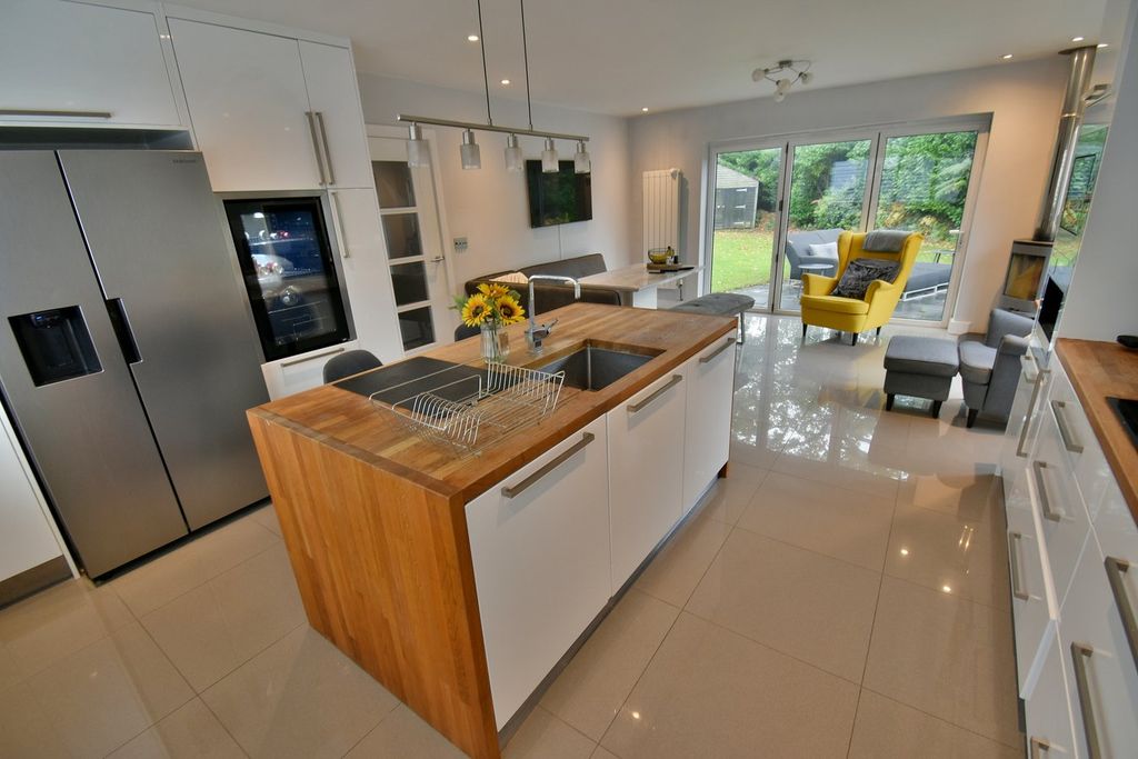 Property photo 3 of 26