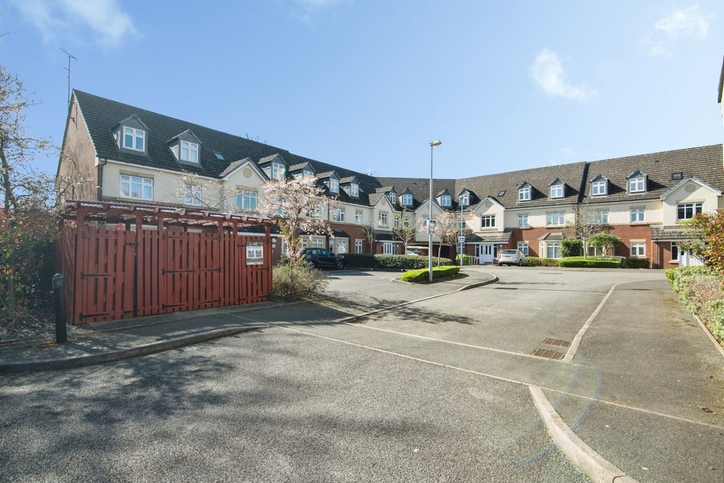 Property photo 2 of 14