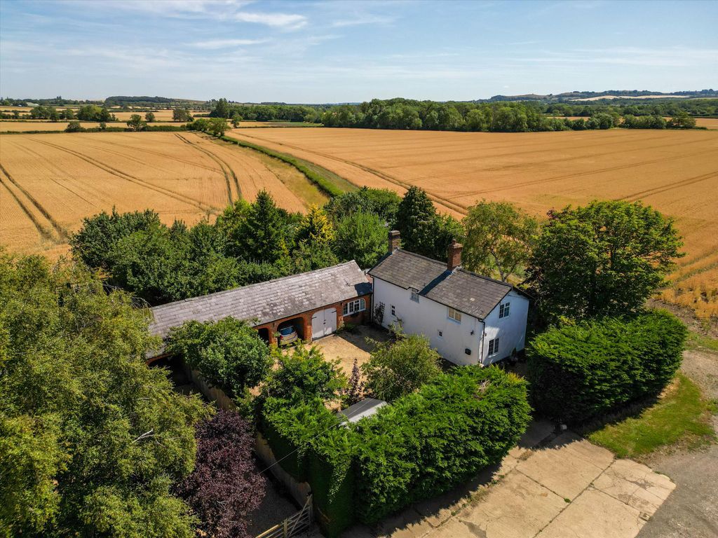 Property photo 1 of 17 Image