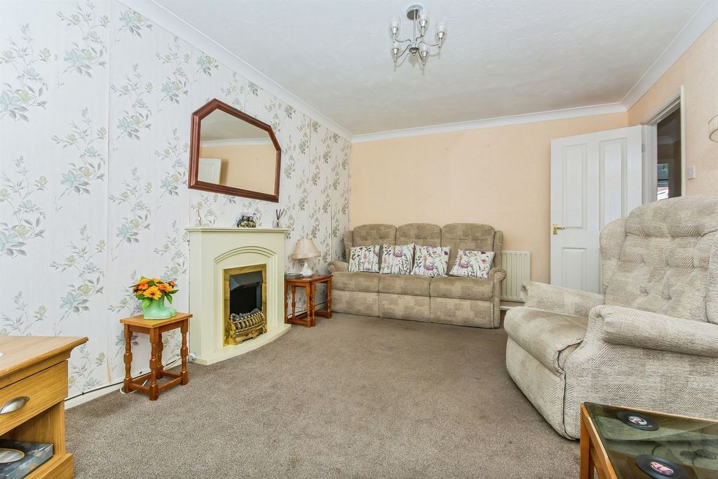 Property photo 2 of 15