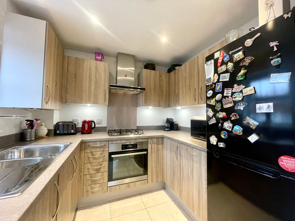 Property photo 2 of 9 2