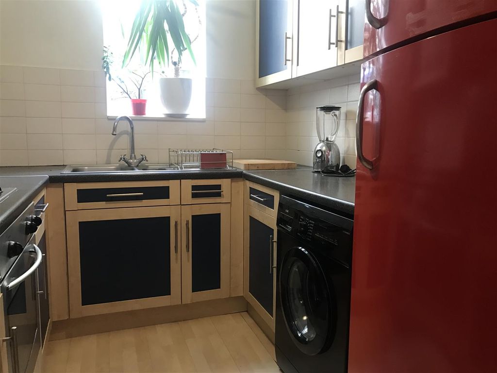Property photo 3 of 10 Img_8442.Jpg