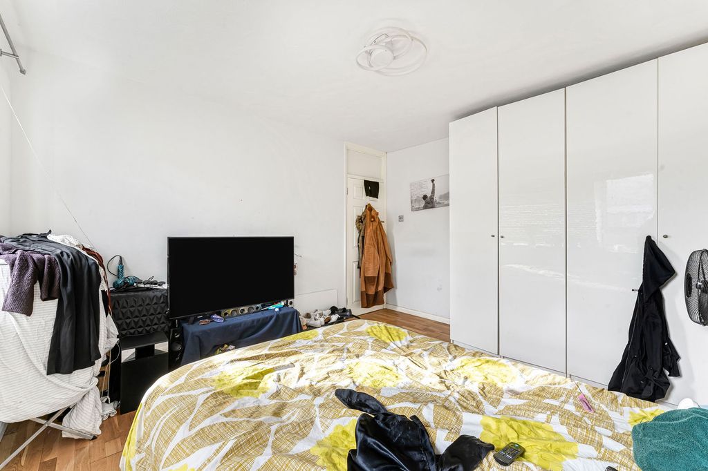 Property photo 3 of 8
