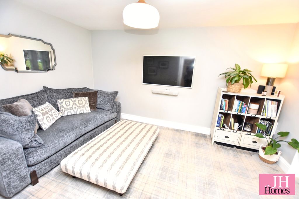 Property photo 2 of 30
