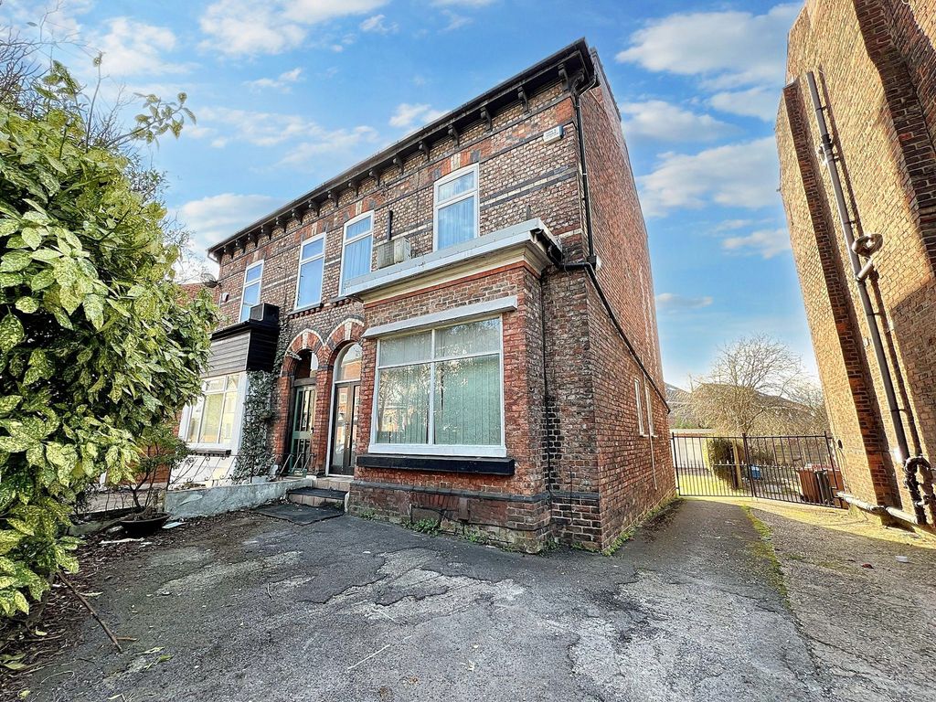 Property photo 1 of 29