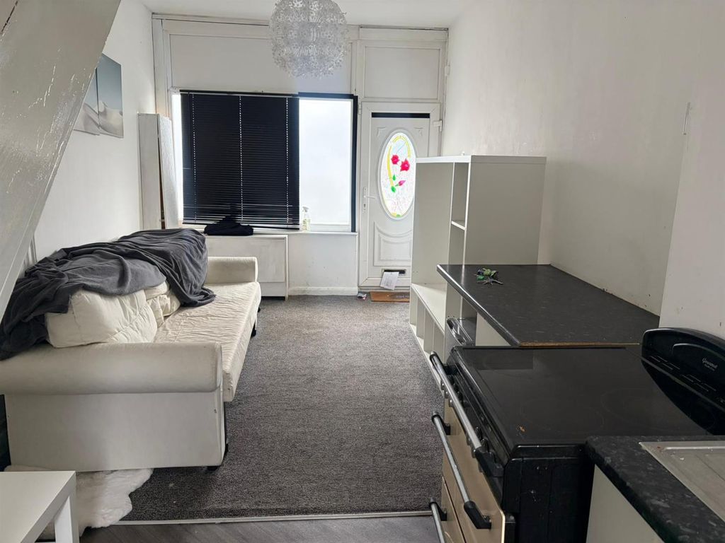 Property photo 3 of 8 1111.Jpeg