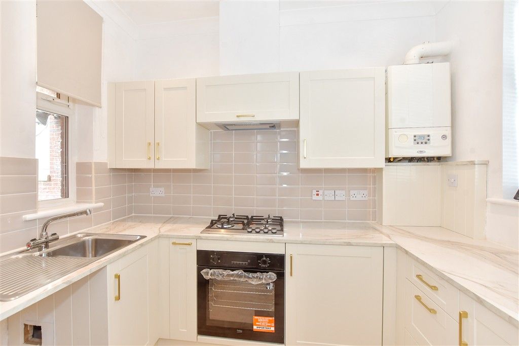 Property photo 2 of 6 Kitchen