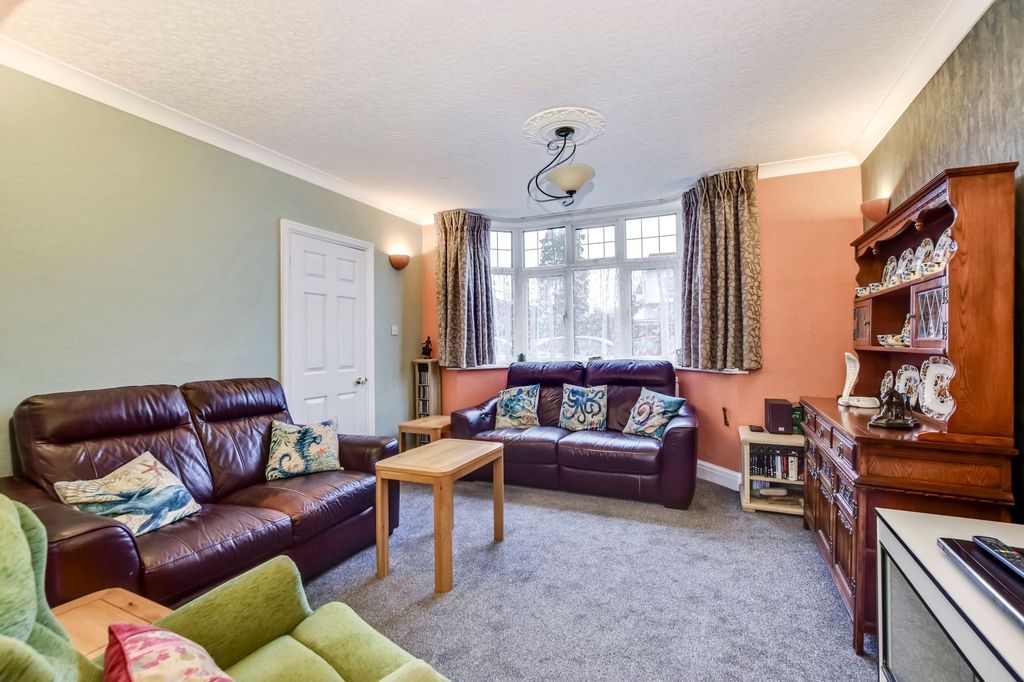 Property photo 2 of 19