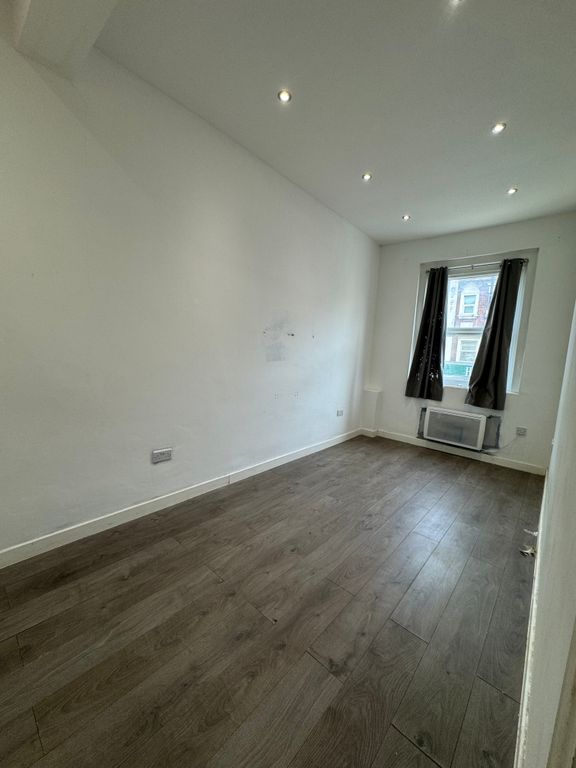 Property photo 2 of 3