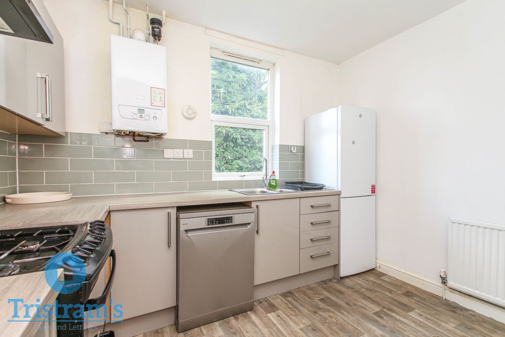 Property photo 3 of 17 Img_7597