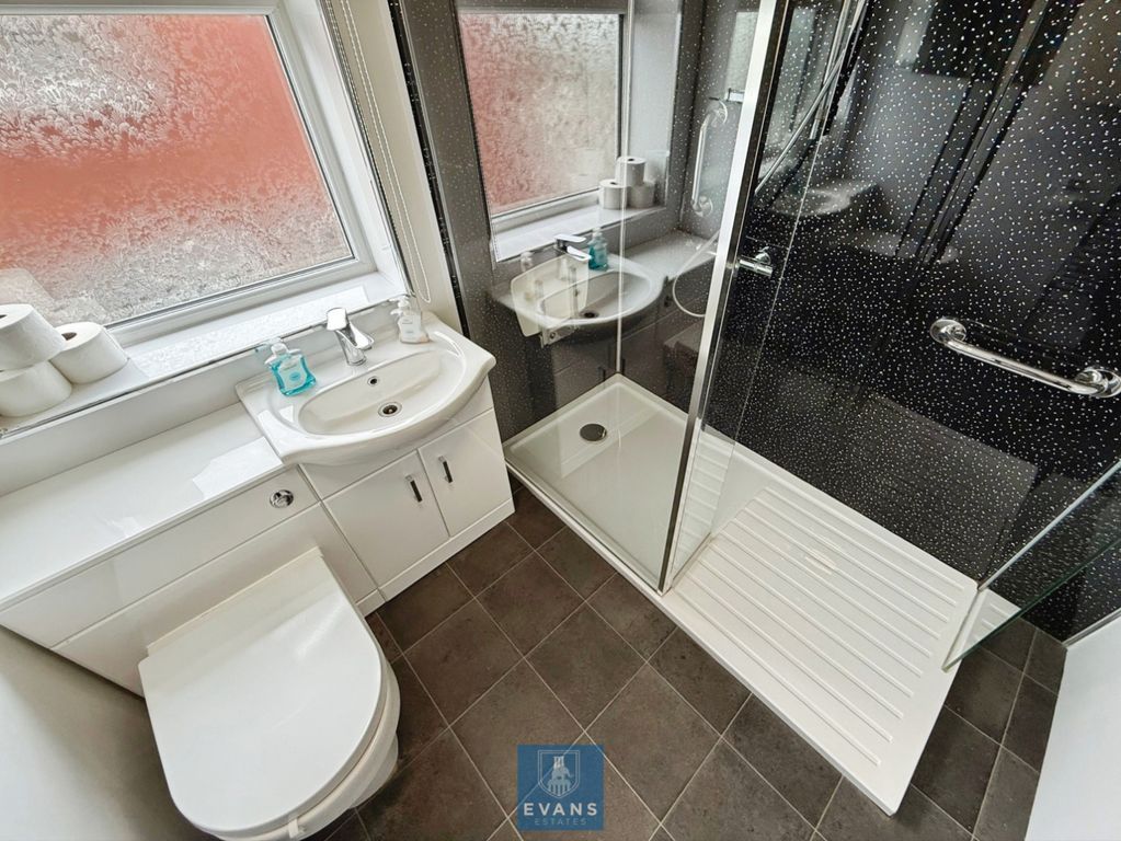 Property photo 3 of 16 Refitted Shower Room