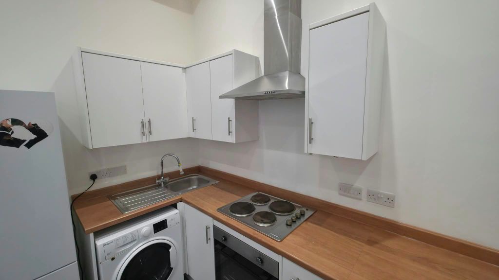 Property photo 3 of 31