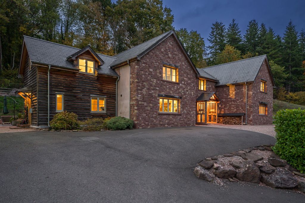 Property photo 1 of 80