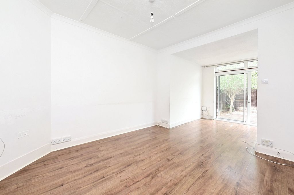 Property photo 1 of 14 Picture No. 13