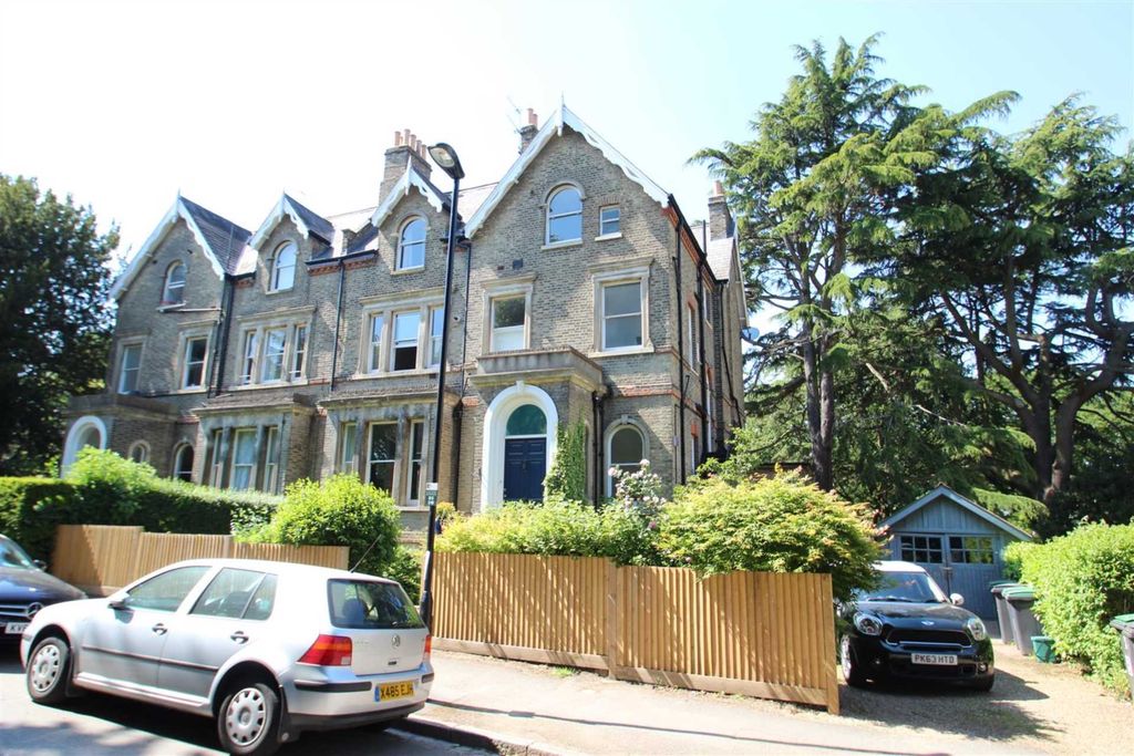 Property photo 1 of 9