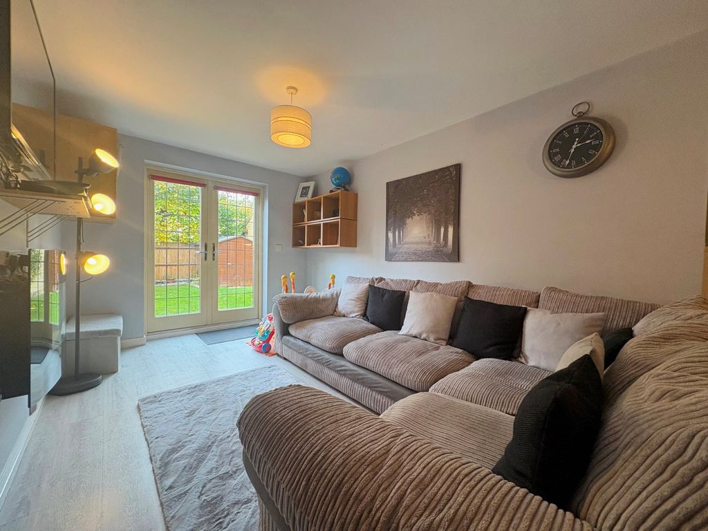 Property photo 2 of 11 Picture No. 10