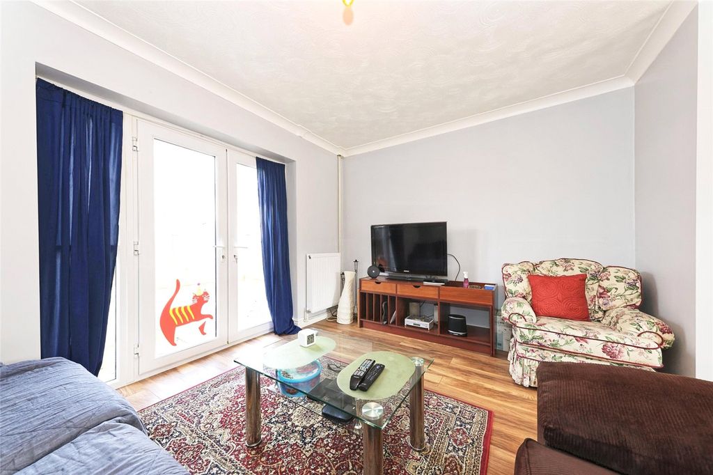 Property photo 3 of 15 Picture No. 04