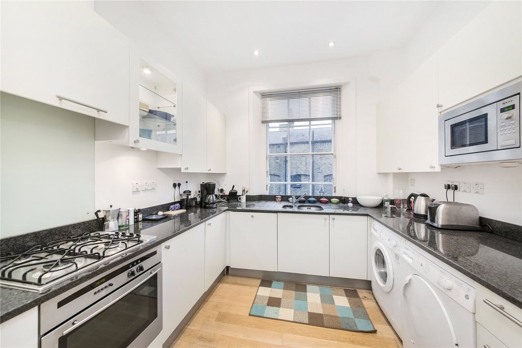 Property photo 3 of 12 Picture No. 11