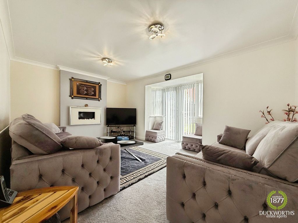 Property photo 3 of 28