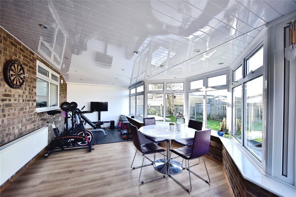 Property photo 2 of 29 Picture No. 05