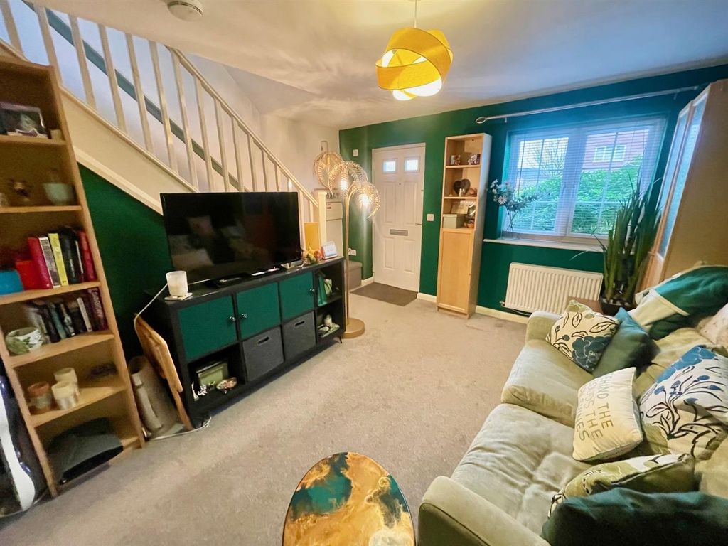 Property photo 2 of 13 Lounge.Jpg