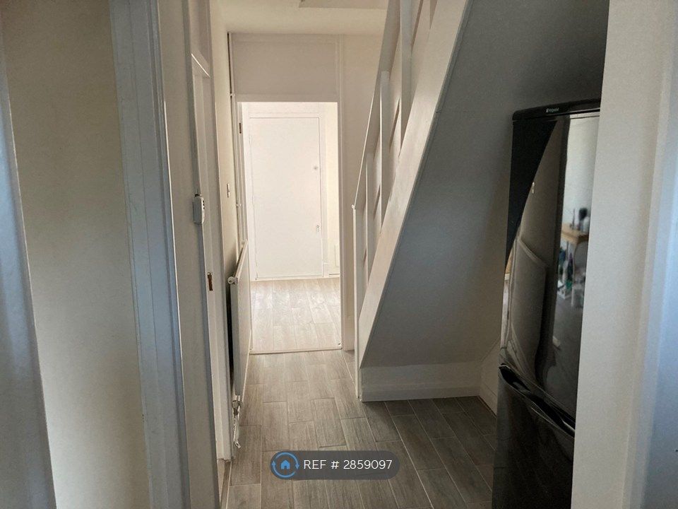 Property photo 2 of 12 Hall