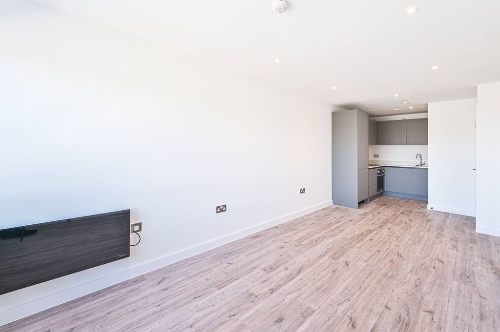 Property photo 1 of 6