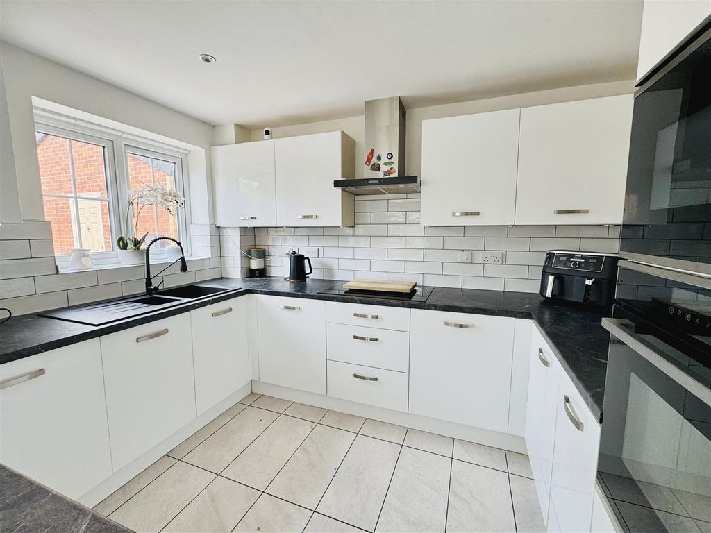 Property photo 3 of 18 Img_E1751[1].Jpg