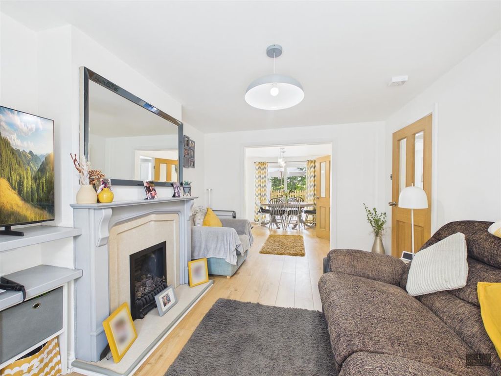 Property photo 3 of 20 Cam02887G0-Pr0742-Still006.Jpg