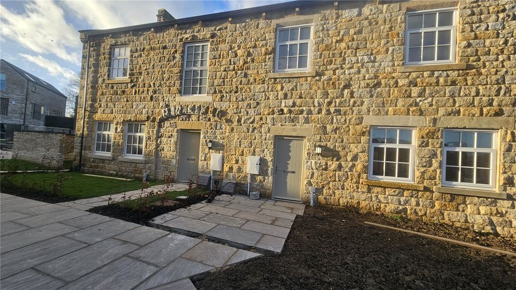 Property photo 2 of 22 Picture No. 28