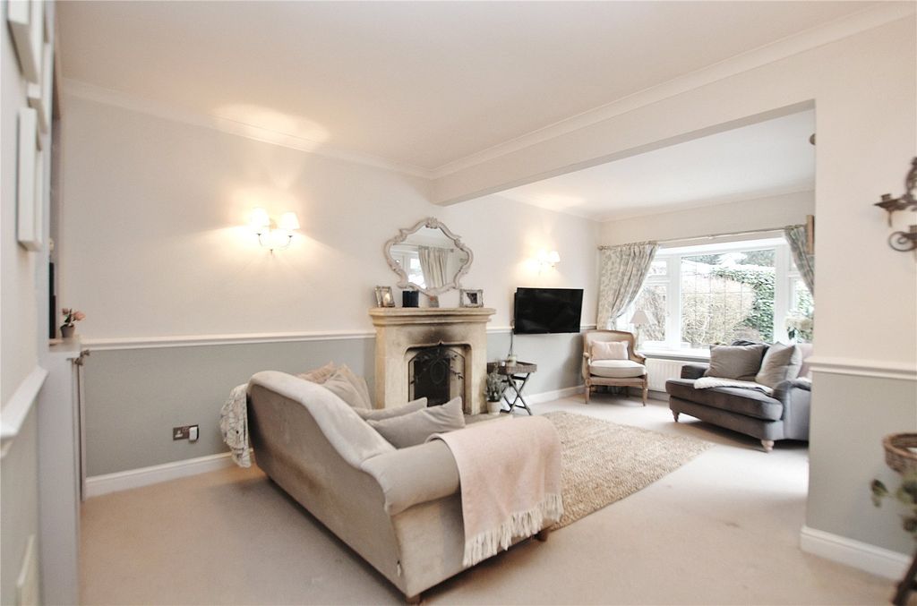 Property photo 2 of 23 Picture No. 28