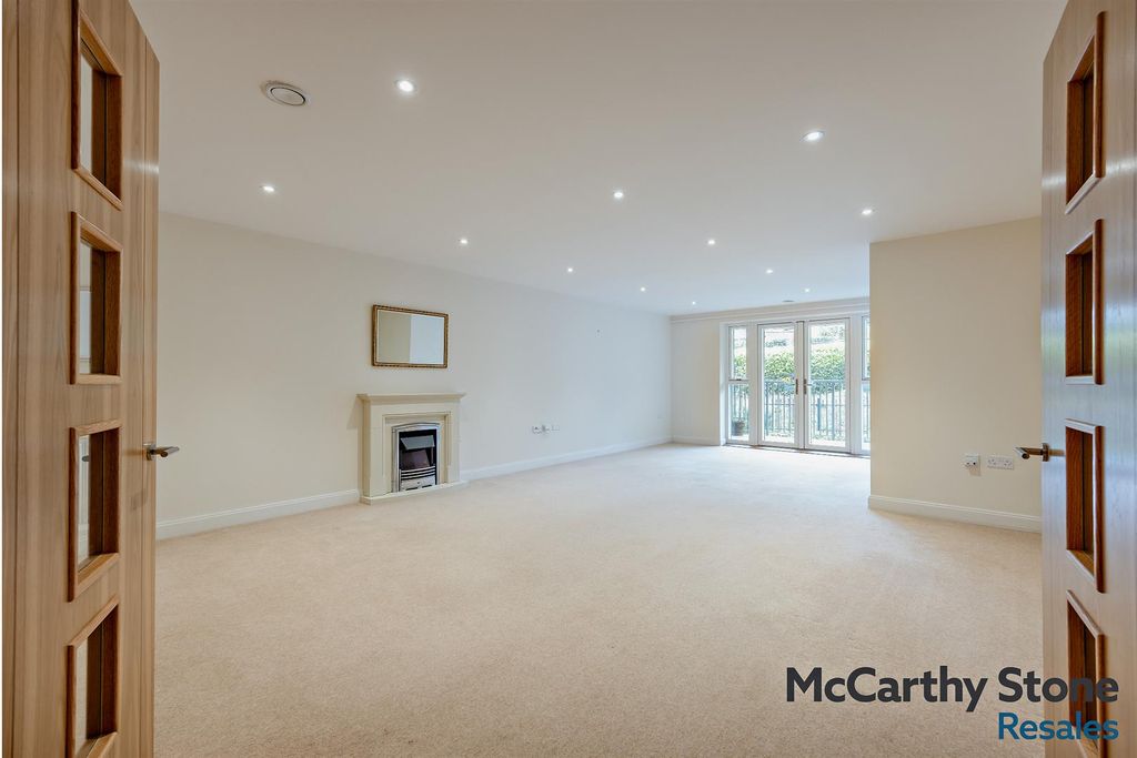 Property photo 2 of 45 8681987-Interior01-800.Jpg