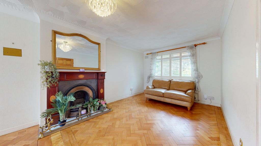 Property photo 2 of 28
