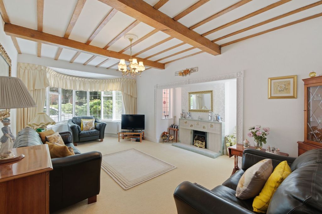 Property photo 3 of 19