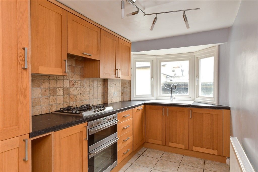 Property photo 3 of 9 Kitchen